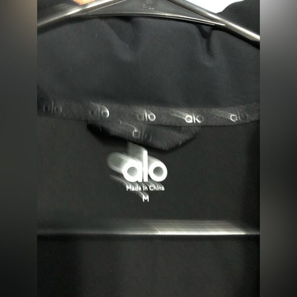 Alo Stretch woven street puffer jacket - Picture 11 of 11